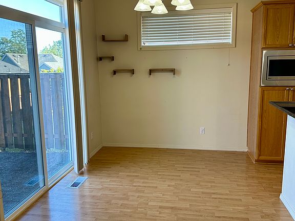 4th image of 2860 NW 173rd Ter