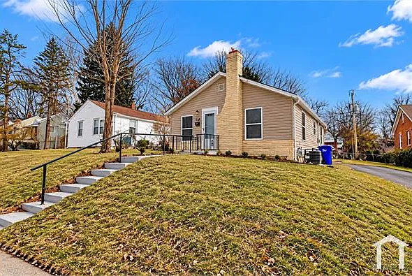 308 Superior Dr