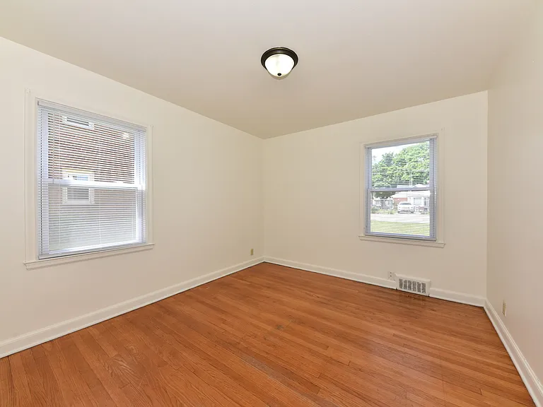 4139 N Sherman Blvd #2 — Photo 11