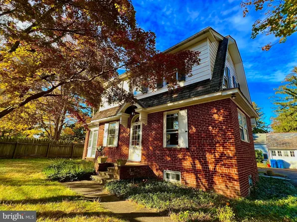 100 W Bridge St, New Hope, PA 18938