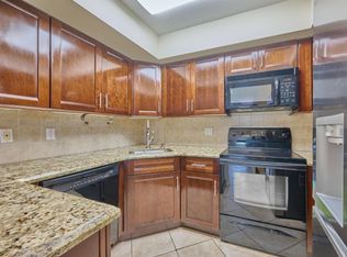 4065 Village Dr UNIT D, Delray Beach, FL 33445