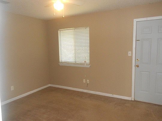 5th image of 2328 Continental Ave