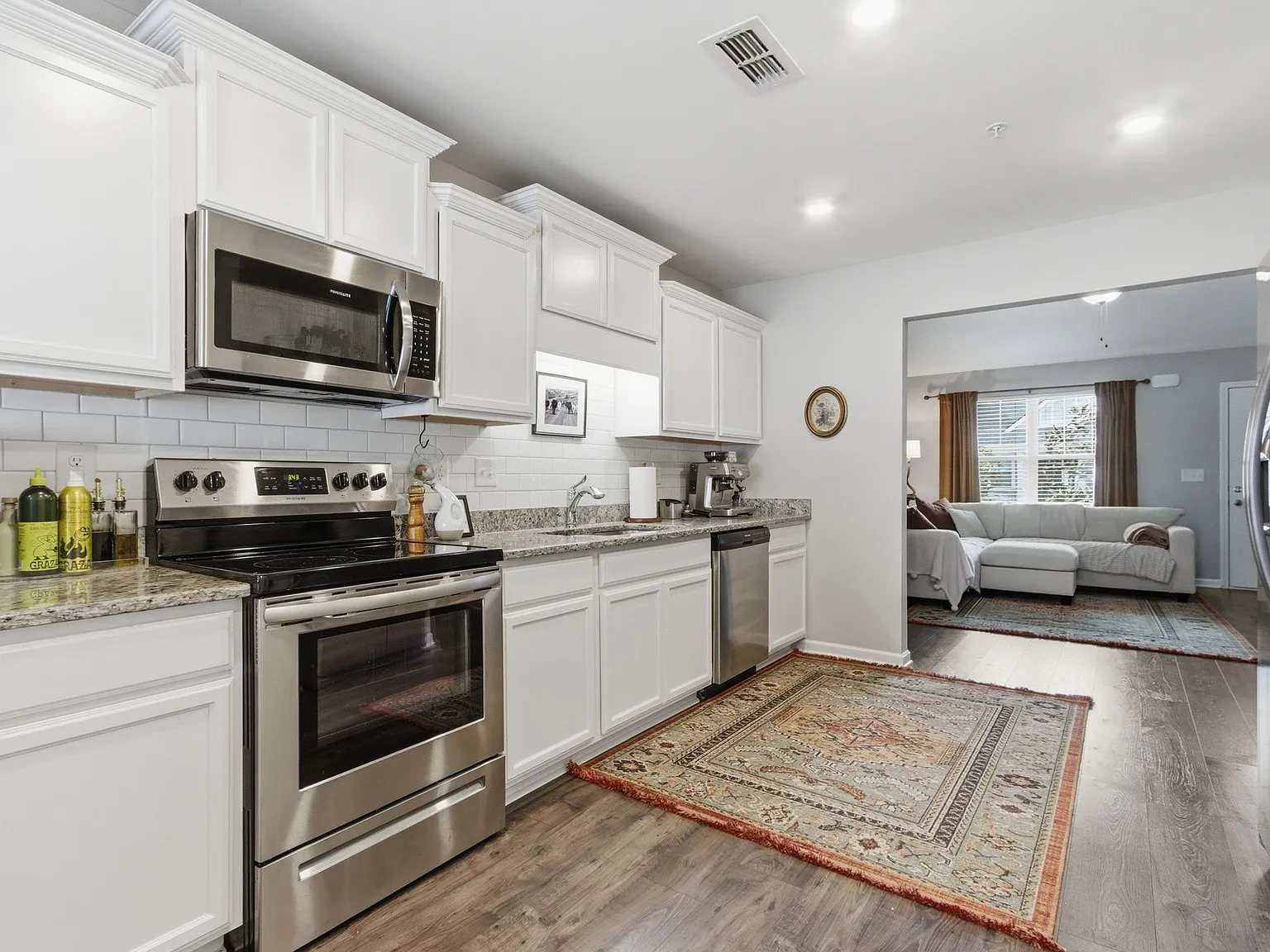 220 Ruth way - 1 — Photo 4