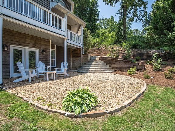 3rd image of 110 Buena Vista Cir