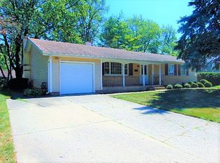 227 N Rohlwing Rd, Palatine, IL 60074