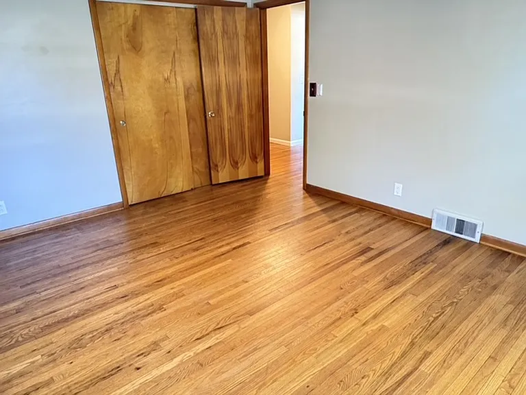 1311 Towanda Ave — Photo 6