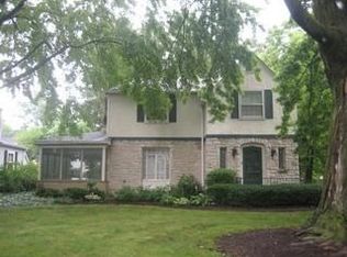 1682 Berkshire Rd, Upper Arlington, OH 43221