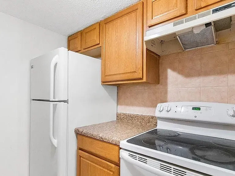334 48th Ave N #131 — Photo 7