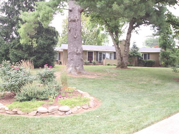 2nd image of 6912 Stockton Dr