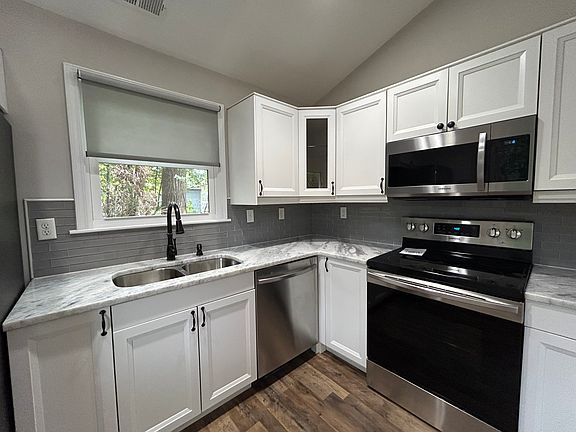 5th image of 7706 Warwick Ave