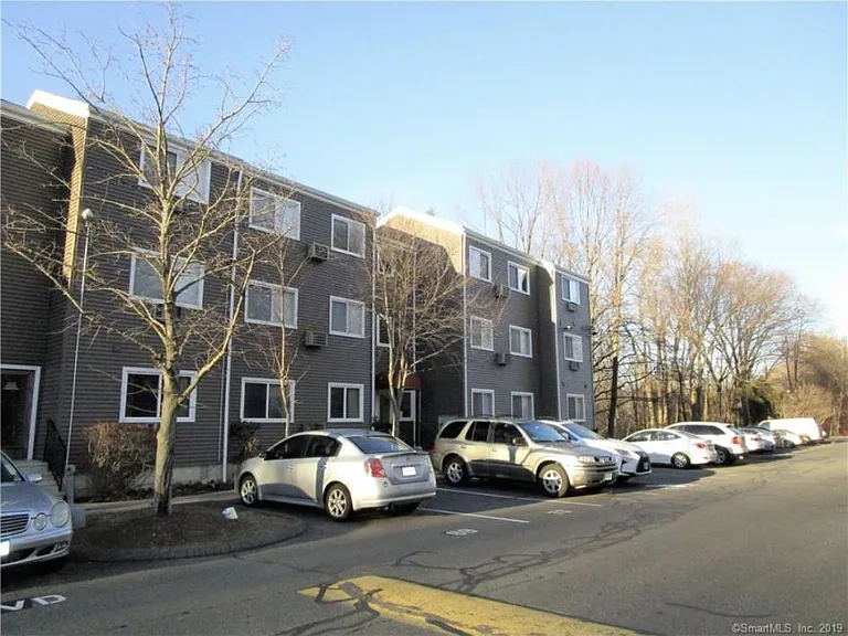 14 Newtown Rd #B12 — Photo 13