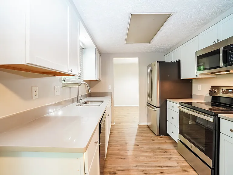 442 Rambling Brook Dr — Photo 10