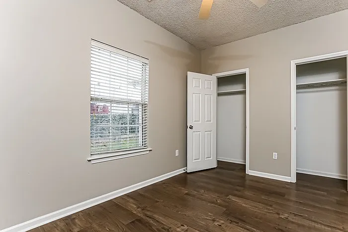 2318 Redwood Dr — Photo 7