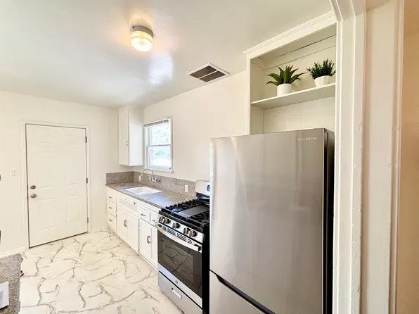 2338 Keeler St, Burbank, CA 91504