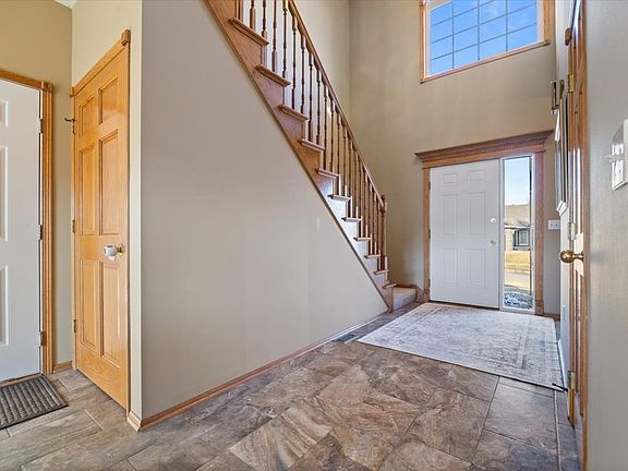 4th image of 2206 NE Bel Aire Dr