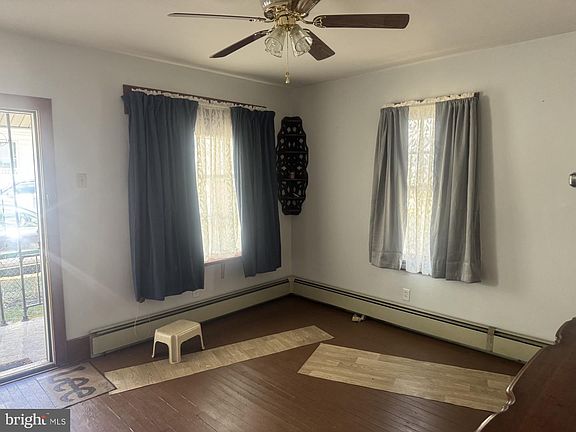 3rd image of 267 Main St