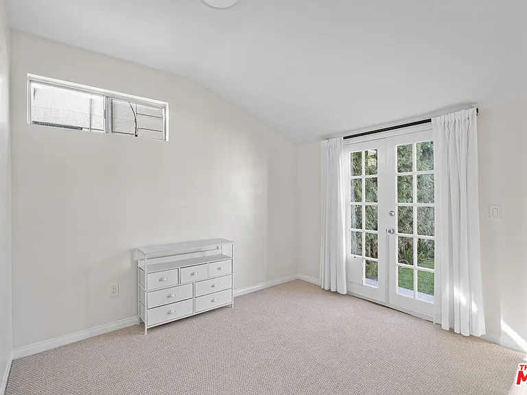819 Crestmoore Pl — Photo 29