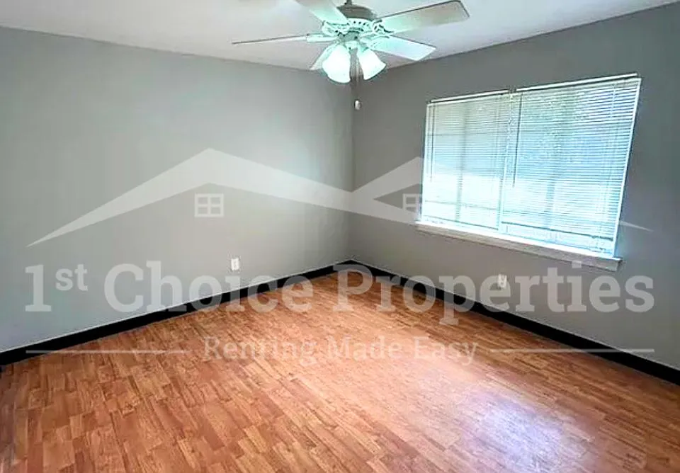1346 Vinesville Road Birmingham, AL 35208 - 1 — Photo 3