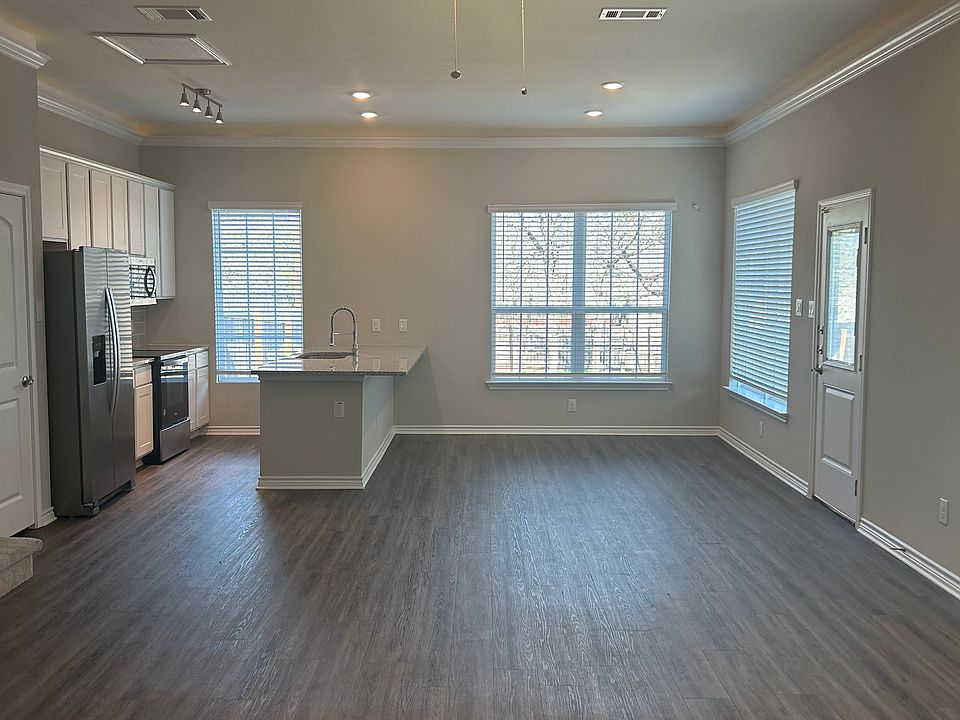 1st image of 503 Northwood Dr #503