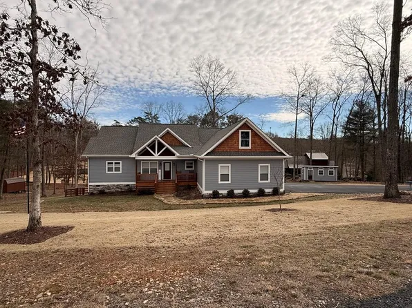 445 Farmer Cir, Mineral Bluff, GA 30559