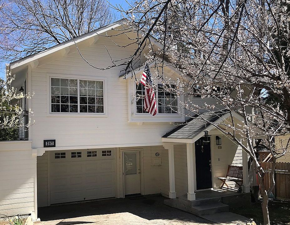 1st image of 387 Hemlock Dr