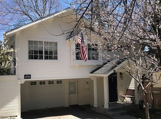 387 Hemlock Dr, Lake Arrowhead, CA 92352