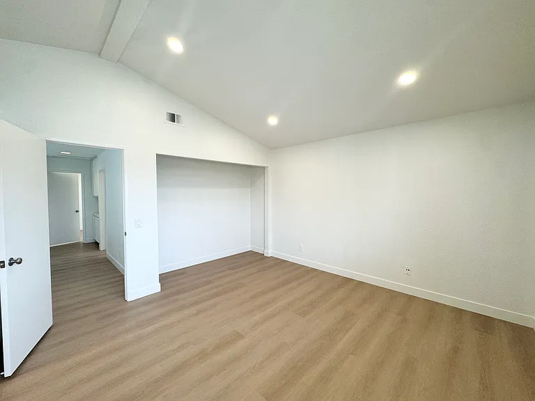 3413 Caseras Dr — Photo 30