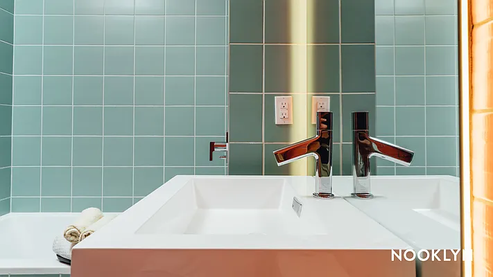 Rented by Nooklyn NYC LLC | media 48