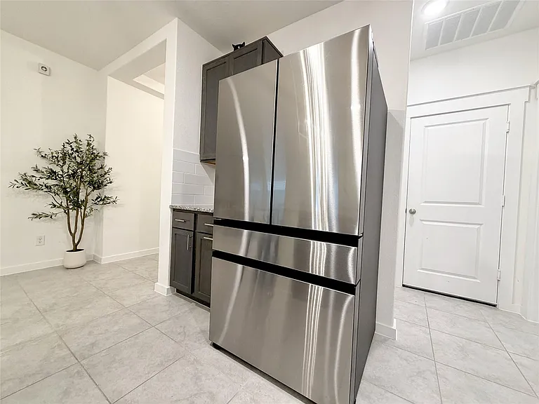 4724 Peony Green Dr — Photo 17