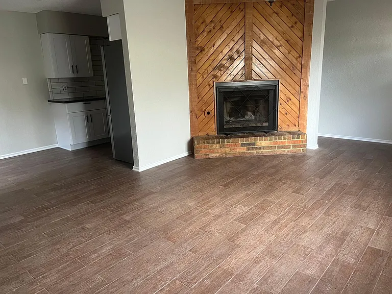 305 Belmont Dr — Photo 9