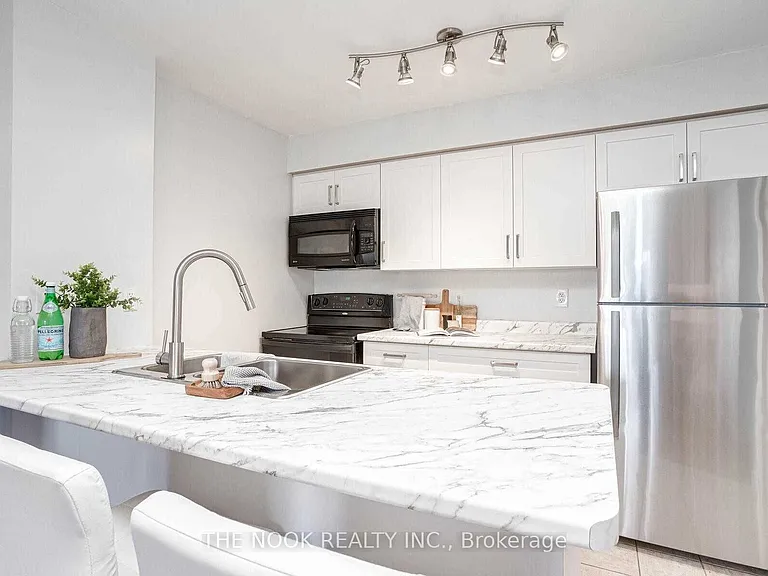 90 Aspen Springs Dr #109 — Photo 5
