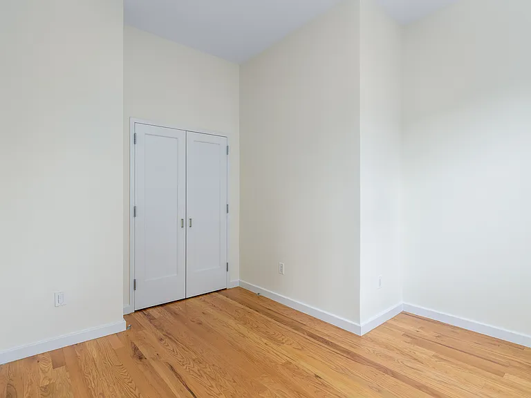 166 Smith St #2D — Photo 7