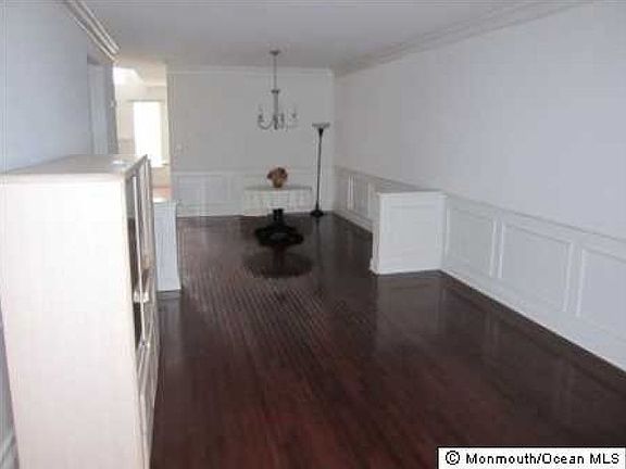 5th image of 129 Brookfield Dr