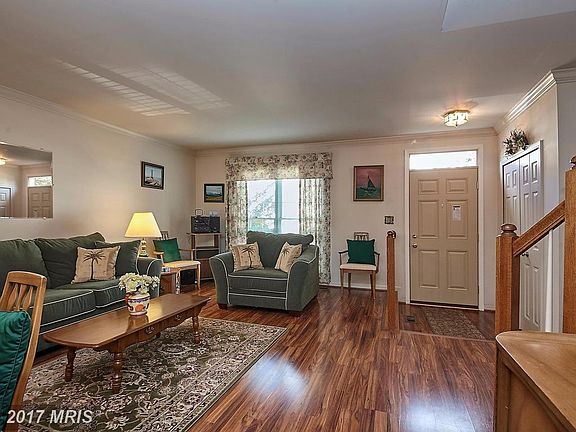 5th image of 5929 Baron Kent Ln