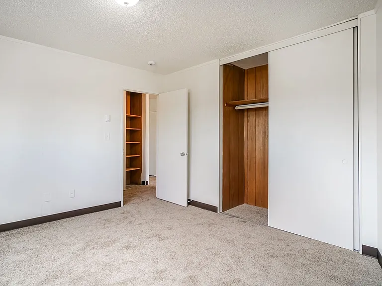 Riviera Apartments — Photo 19