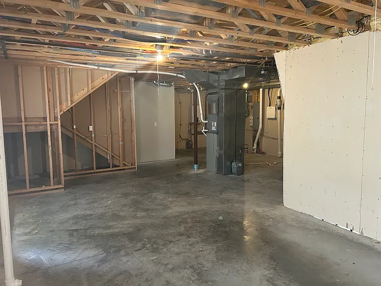 900 Avalon Ave — Photo 16