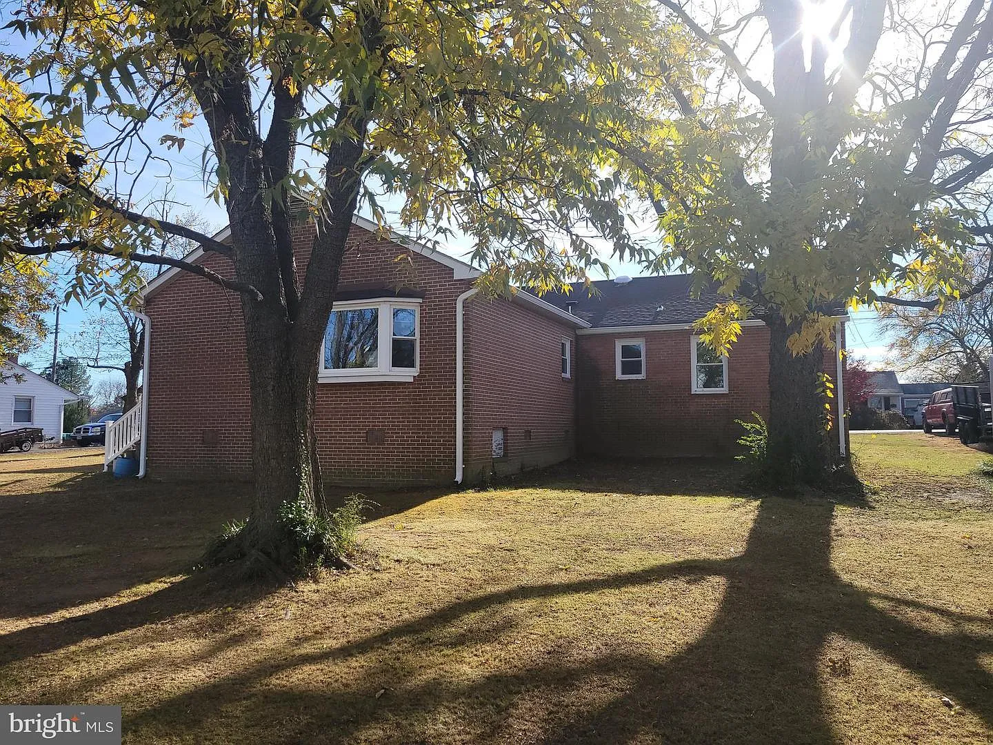 3 bed, 1899 sqft, $2,450 — Photo 2
