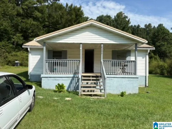 8393 Dunnavant Rd, Leeds, AL 35094