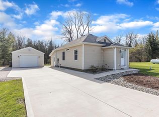 70696 County Road 31, Syracuse, IN 46567