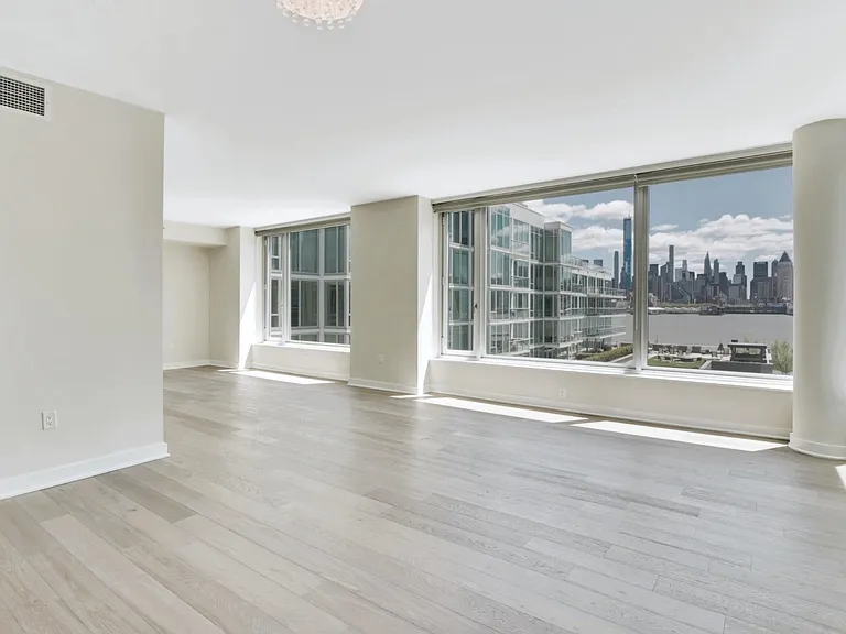 1000 Avenue At Port Imperial #501 — Photo 6