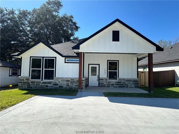 1403 Clark St, Bryan, TX 77808