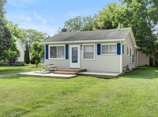 7334 Worth Rd, Lexington, MI 48450