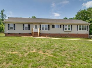 3007 Little Creek Rd, Thomasville, NC 27360