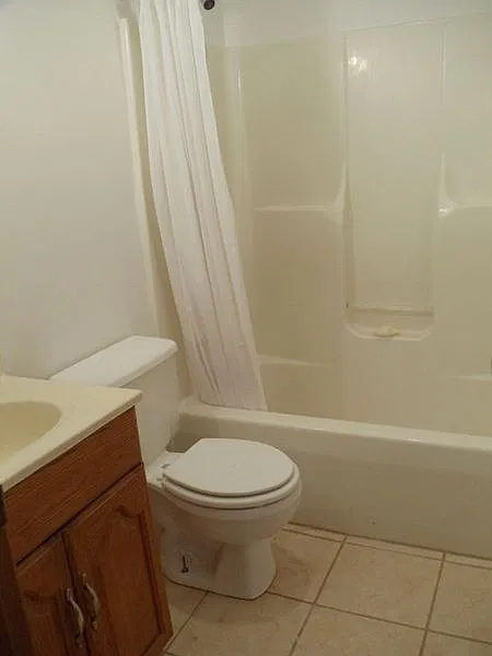 2 bed, 705 sqft, $640 — Photo 2
