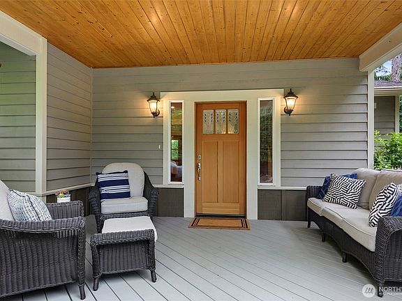 3rd image of 10440 NE Quiet Valley Lane