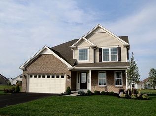 61 Boxelder Ln, Amherst, NY 14228