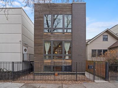 2028 N Point St, Chicago, IL, 60647