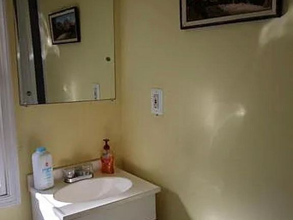 5th image of 5055 8th St NE #1