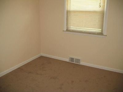 5th image of 1460 Evelyn Ave
