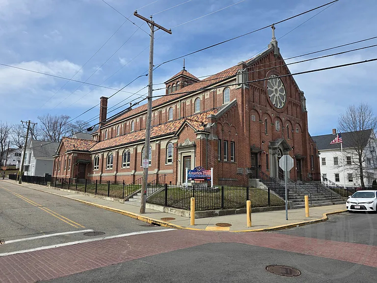 401 Olo Street - Former Church Parish Converted In Luxury Apartments! — Photo 42